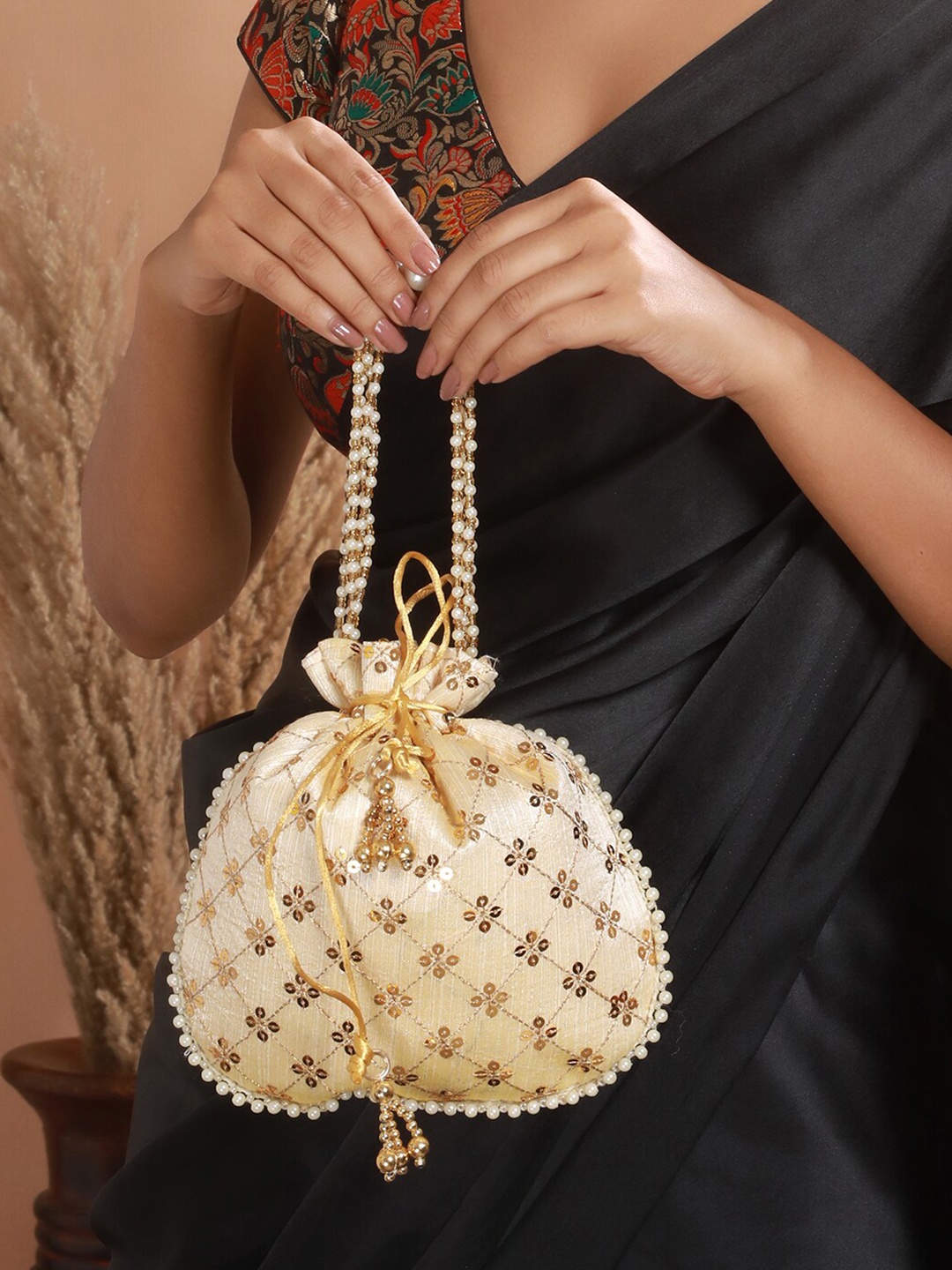 

Anouk Embroidered Potli Clutch, Gold