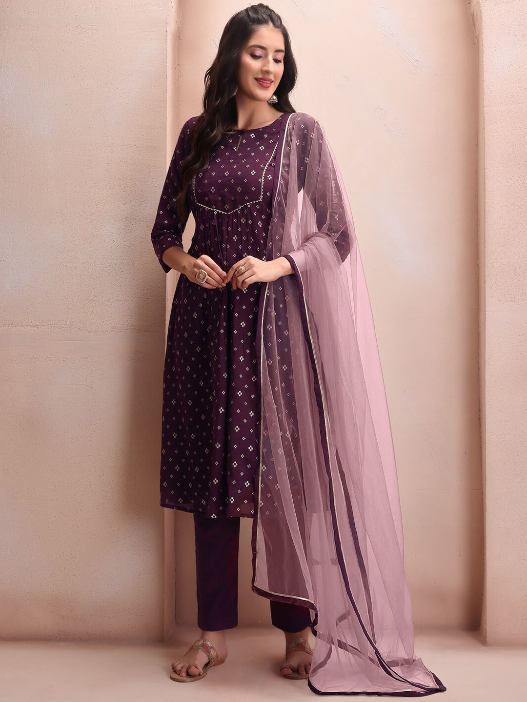 

Inddus Mauve Floral Embroidered Thread Work Chanderi Cotton Kurta Set