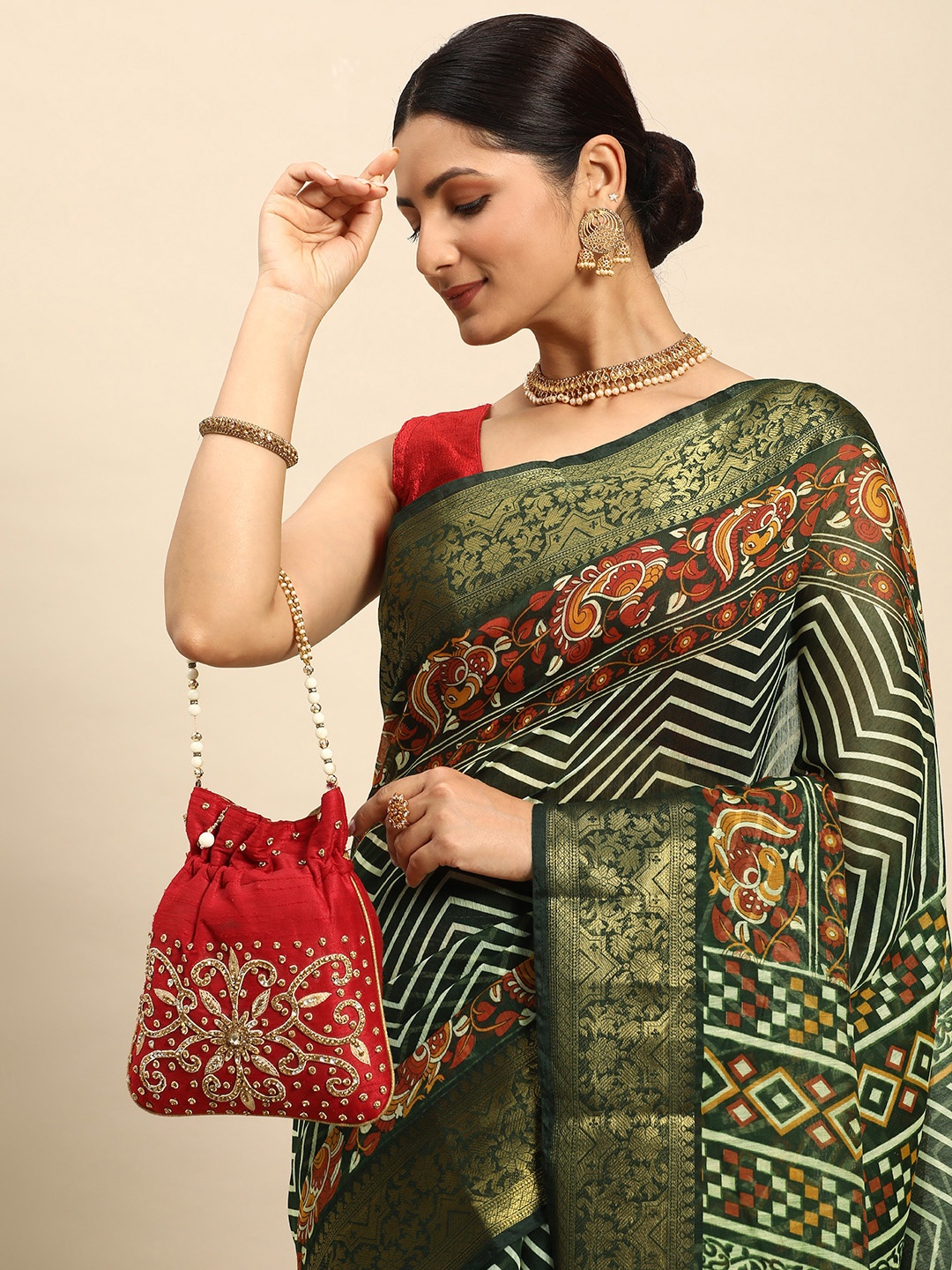 

Mitera Geometric Printed Chanderi Saree, Green