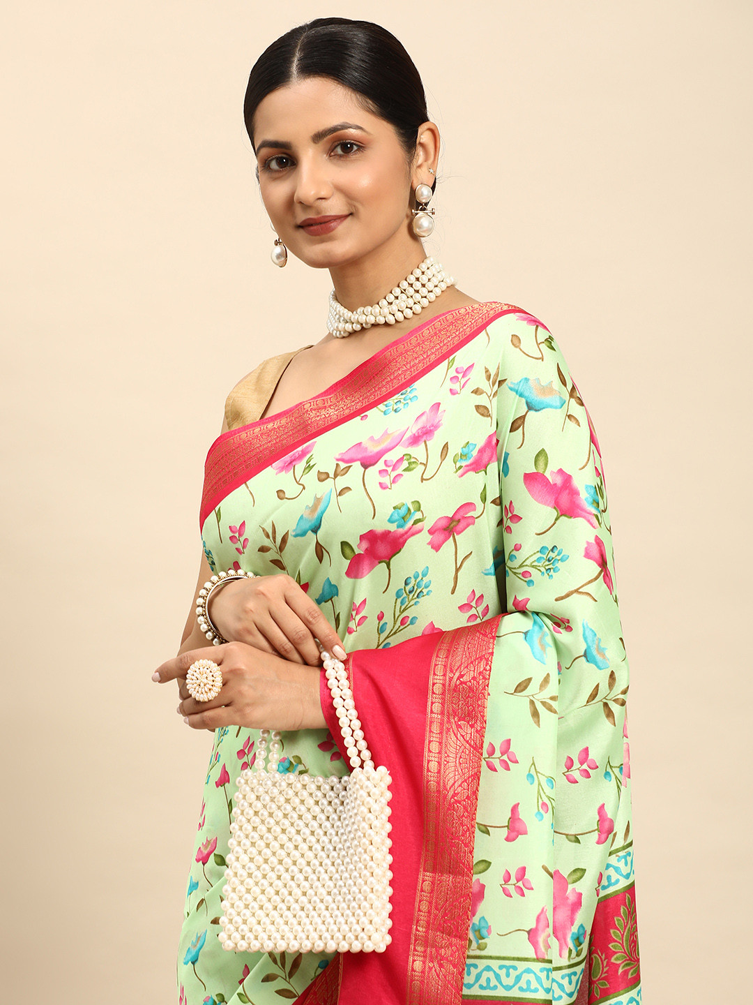 

Mitera Floral Jacquard Saree, Green
