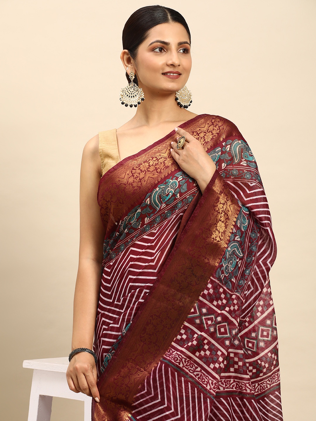 

Mitera Geometric Printed Chanderi Saree, Purple