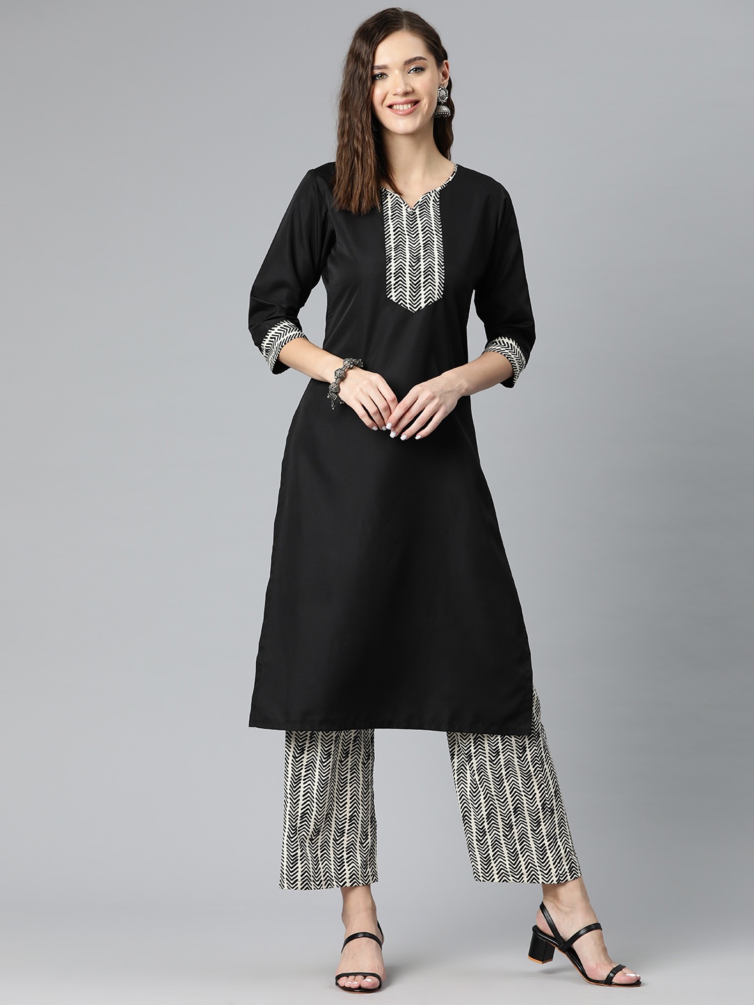 

Ives Ethnic Motifs Embroidered Regular Kurta with Trousers, Black