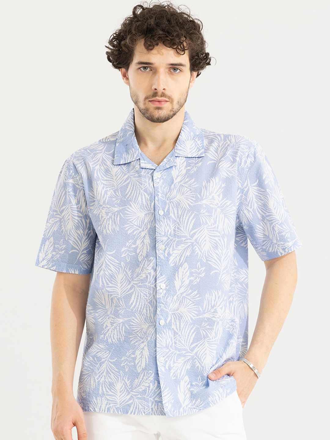 

Snitch Blue Classic Tropical Printed Cotton Boxy Seer Sucker Casual Shirt
