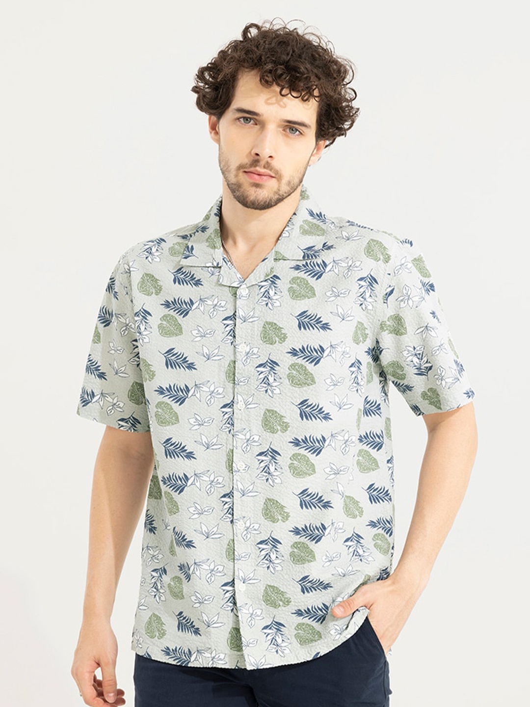 

Snitch Green & Blue Classic Tropical Printed Cotton Seer Sucker Boxy Casual Shirt