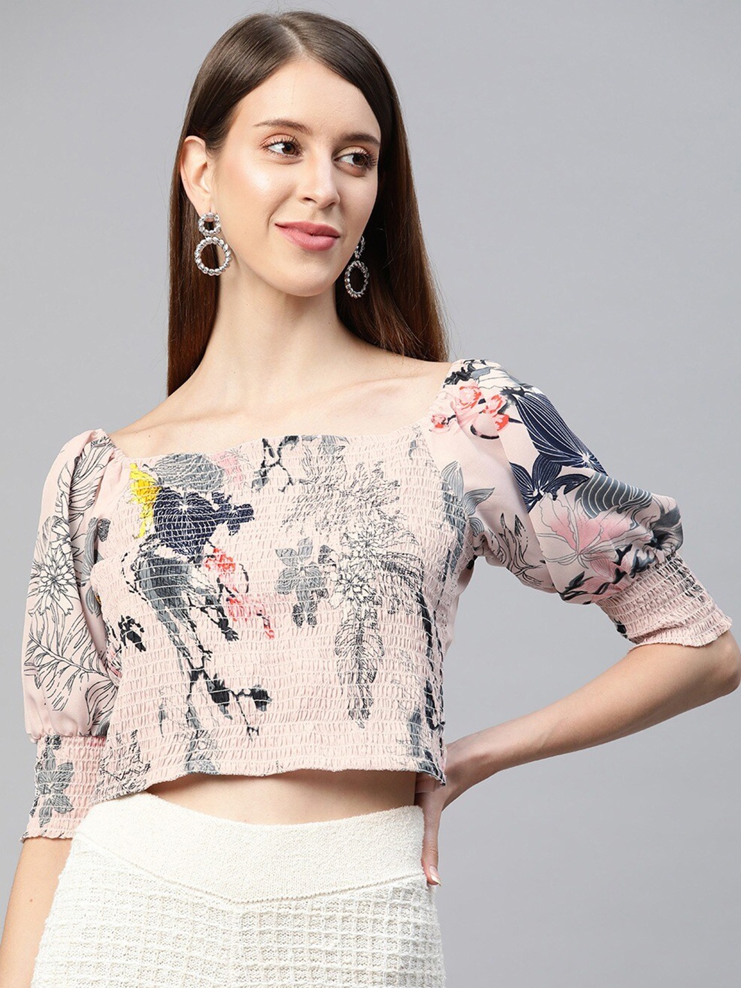 

Sleek Italia Floral Print Puff Sleeve Smoking Detailed Regular Crop Top, Beige