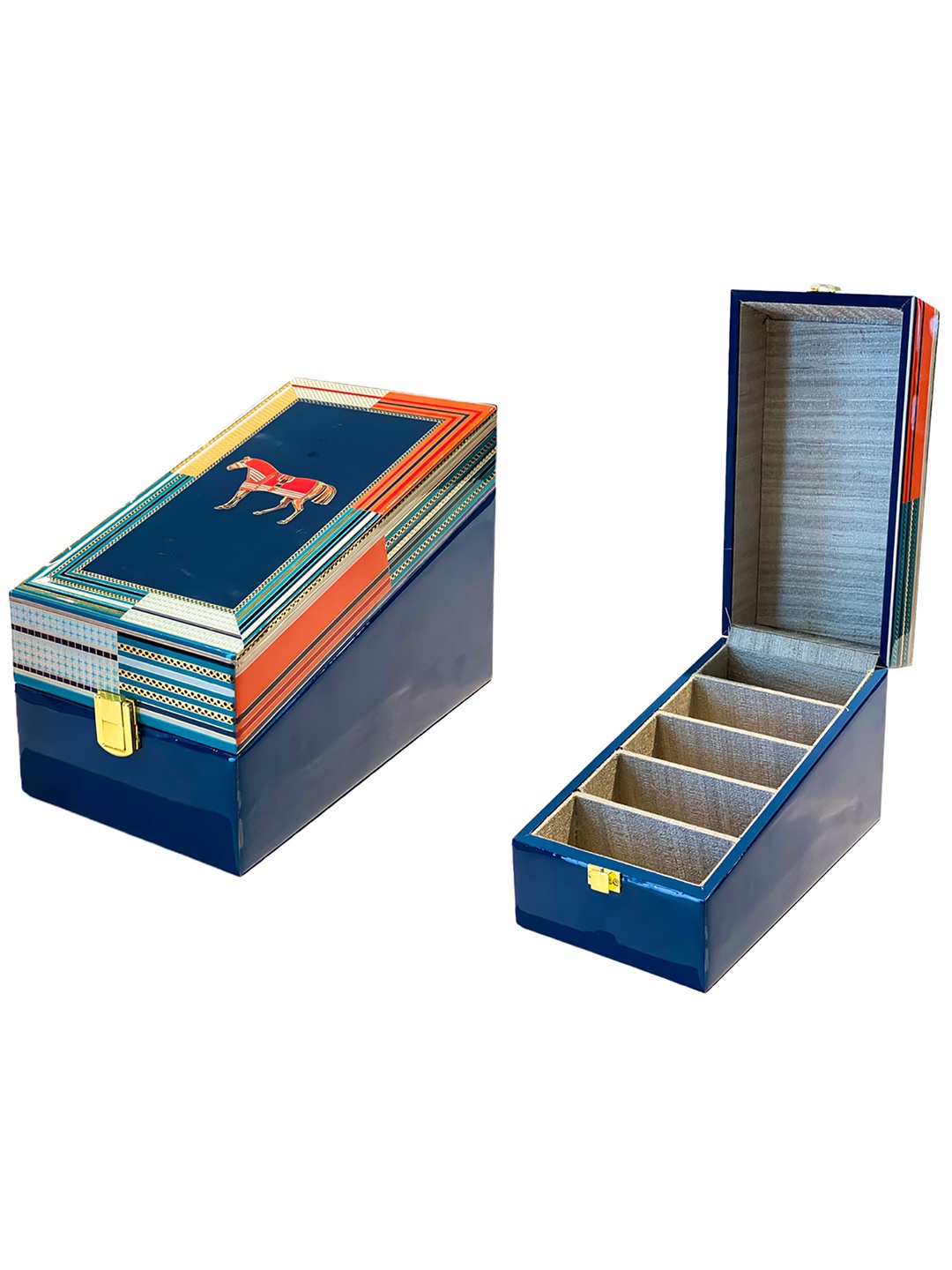 

Izzhaar Blue Mustang Tea Box