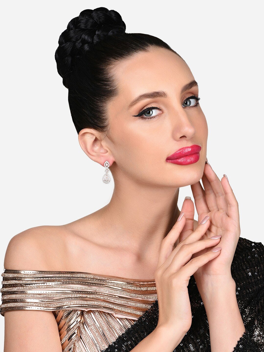 

AMI Rose Gold-Plated Cubic Zirconia Teardrop Shaped Drop Earrings