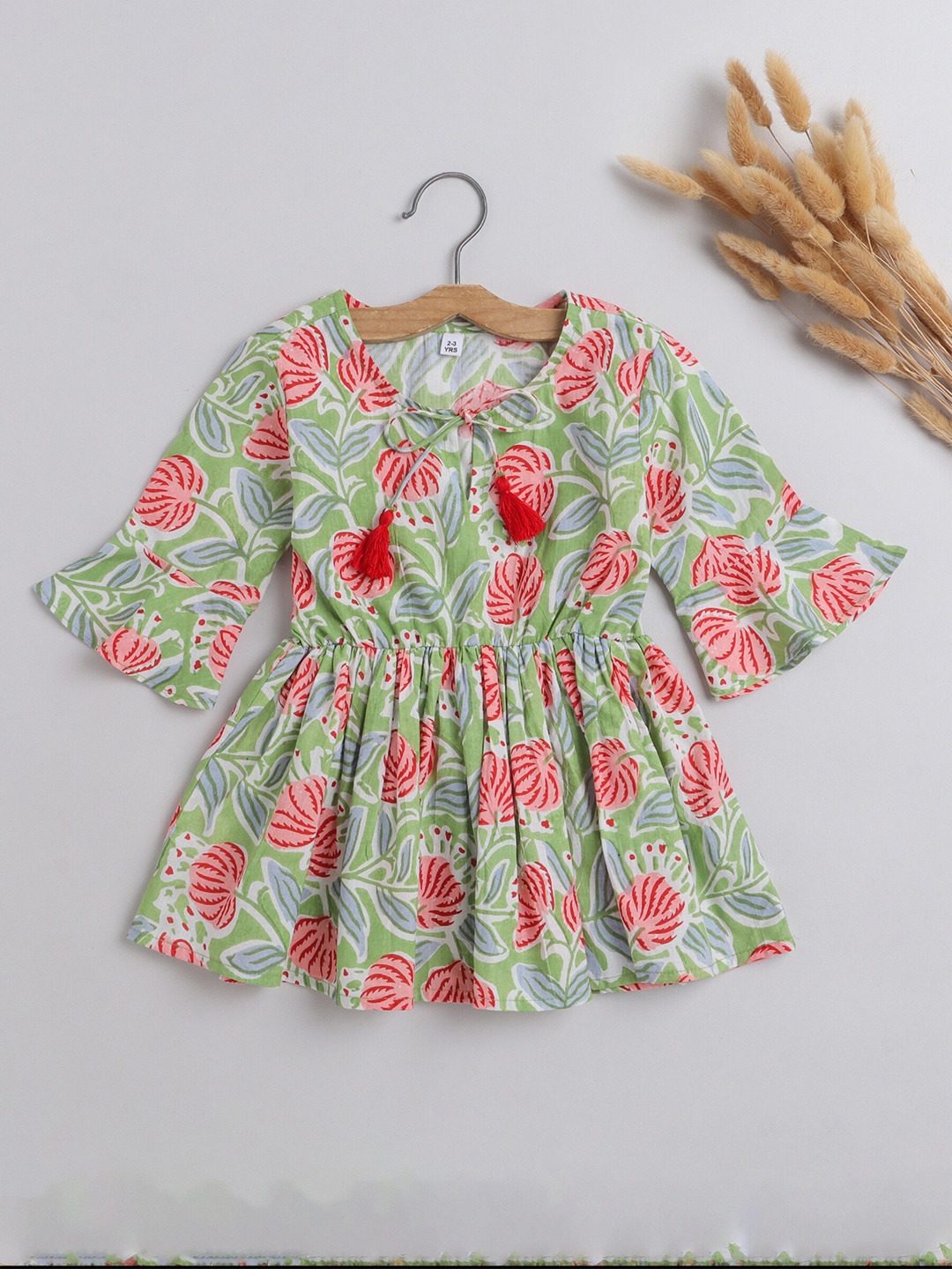 

The Magic Wand Girls Floral Printed Bell Sleeves Pure Cotton Empire Top, Green