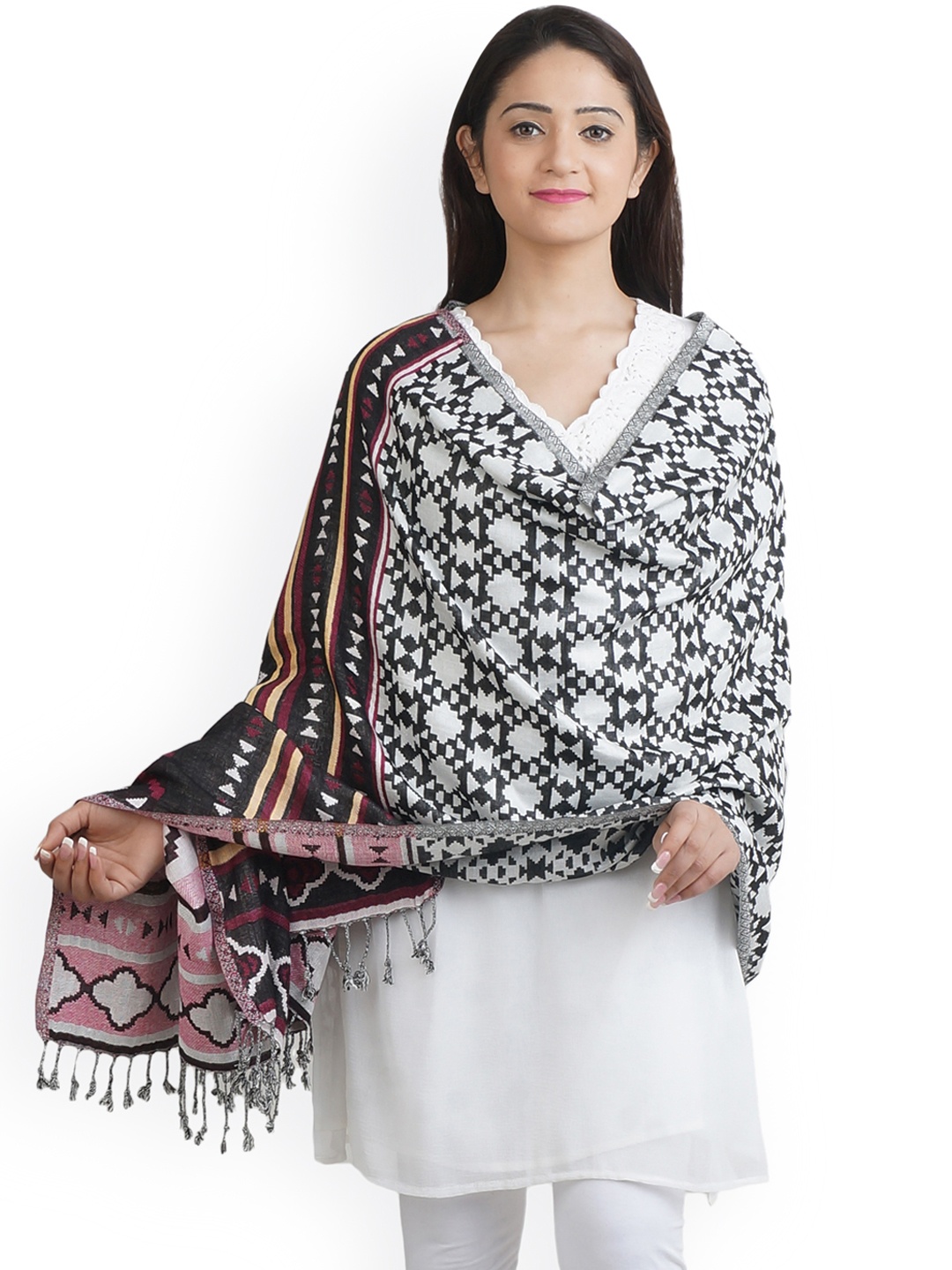 

Anekaant White & Black Patterned Shawl