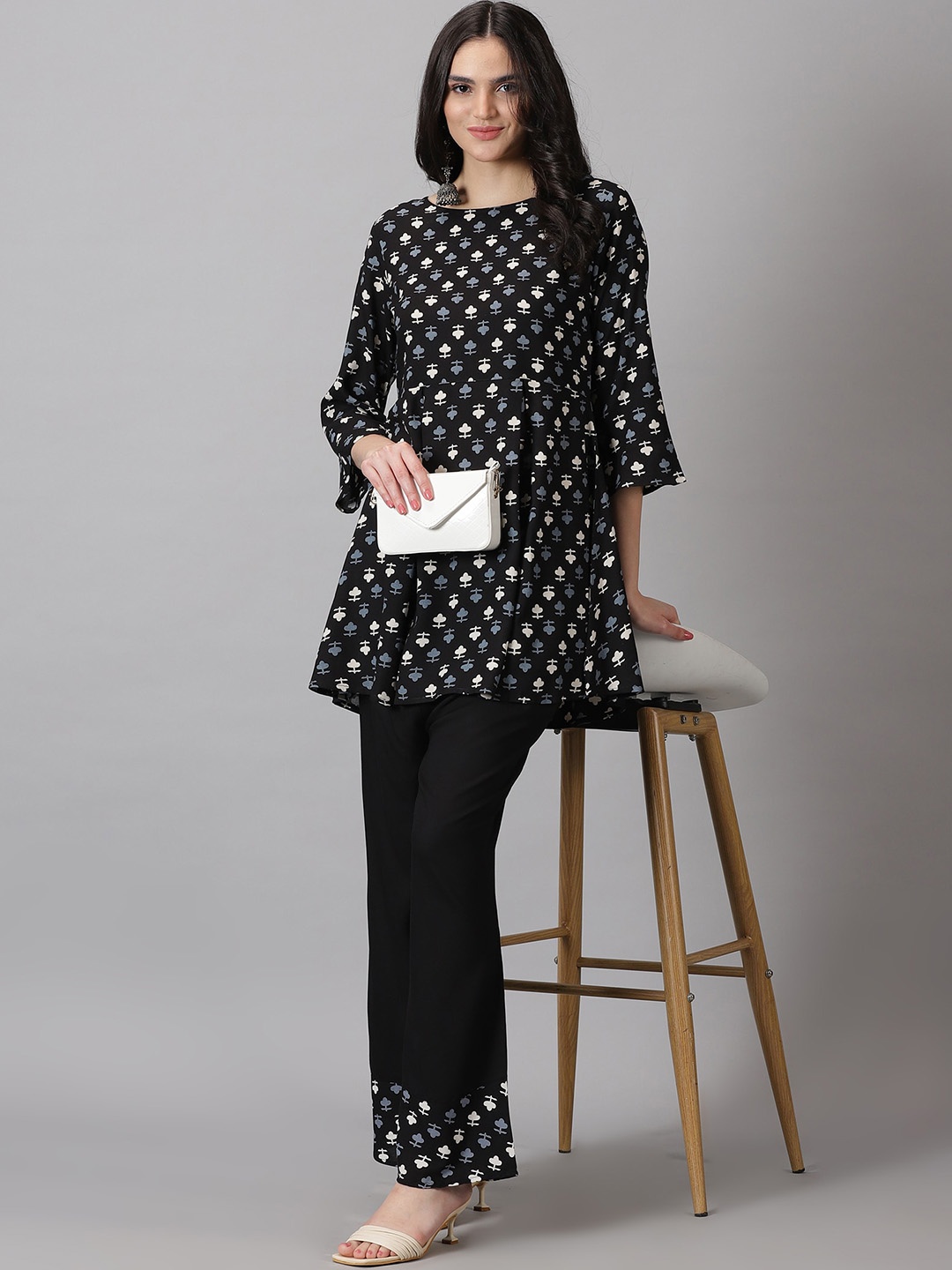 

PURSHOTTAM WALA Ethnic Motifs Printed Top With Palazzos, Black