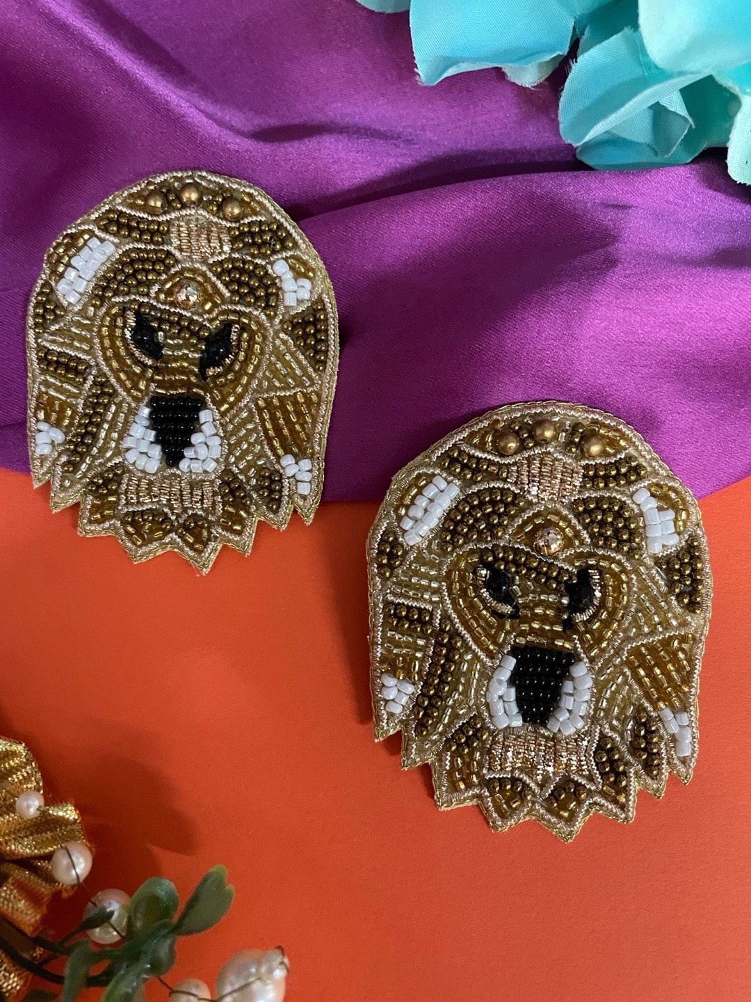 

Digital Dress Room Animal Shaped Beaded Stud Earrings, Gold