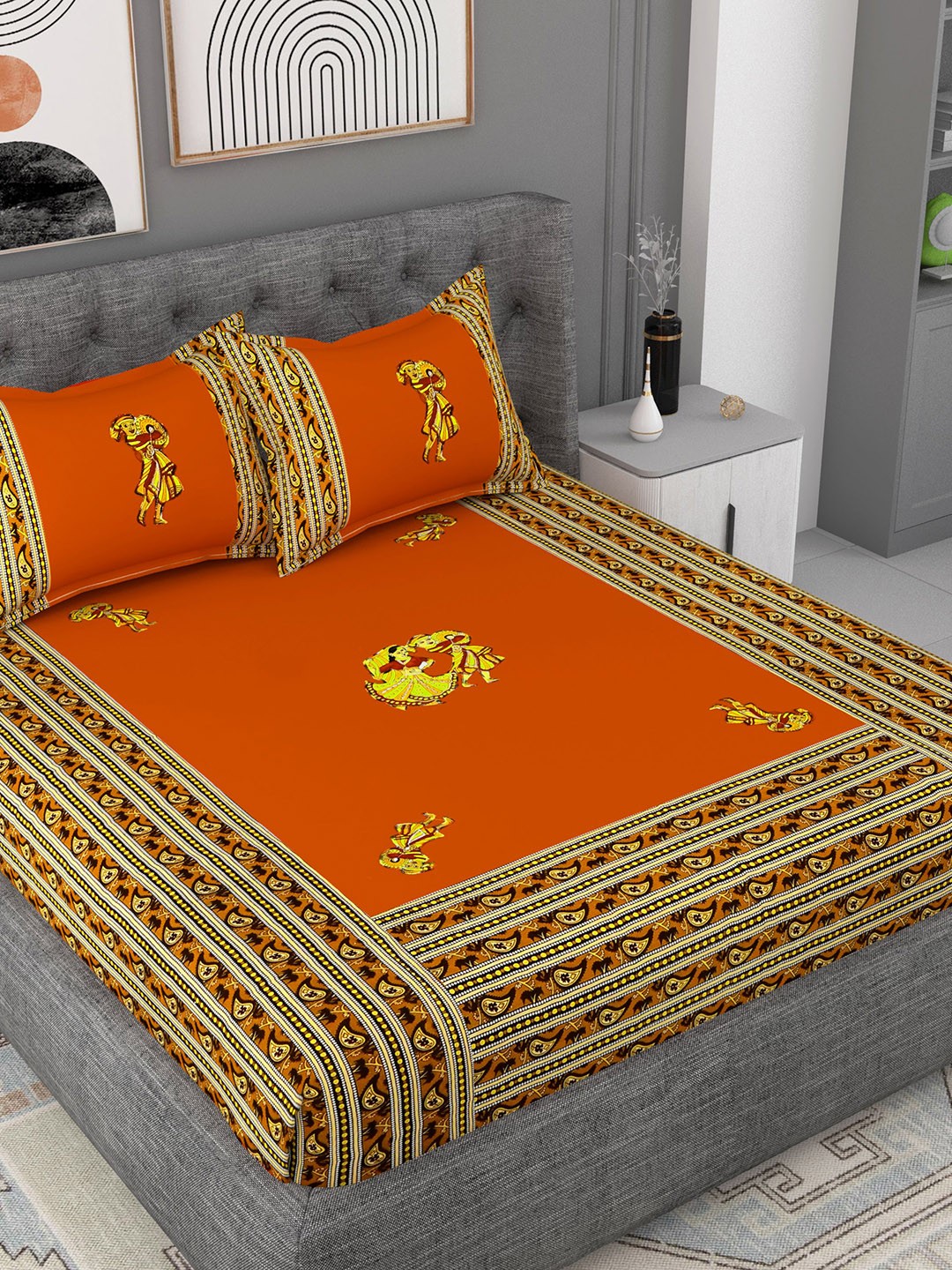 

Lali Prints Orange & White Printed Cotton 180 TC King Bedsheet with 2 Pillow Covers