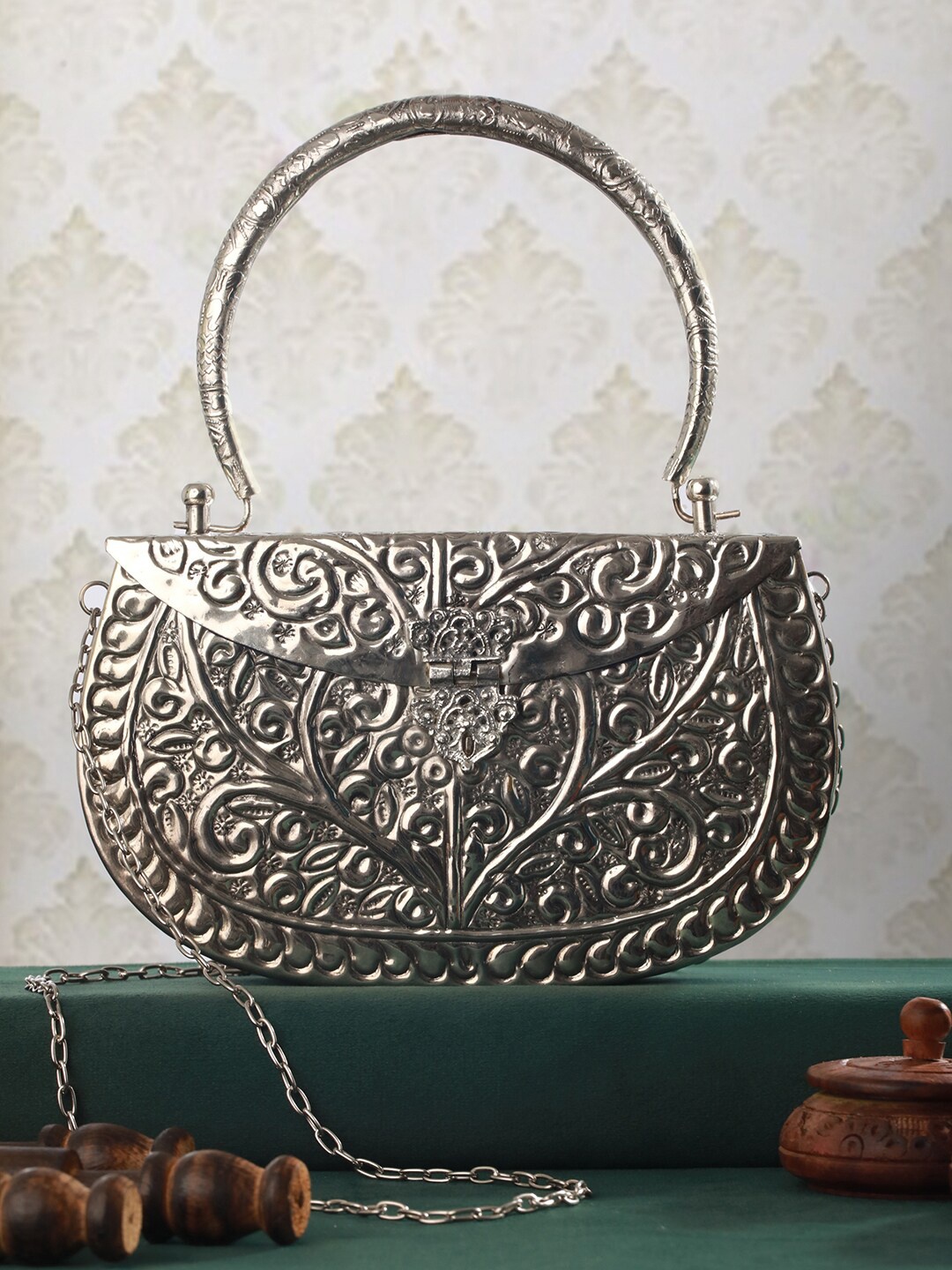 

Priyaasi Textured Box Clutch, Silver
