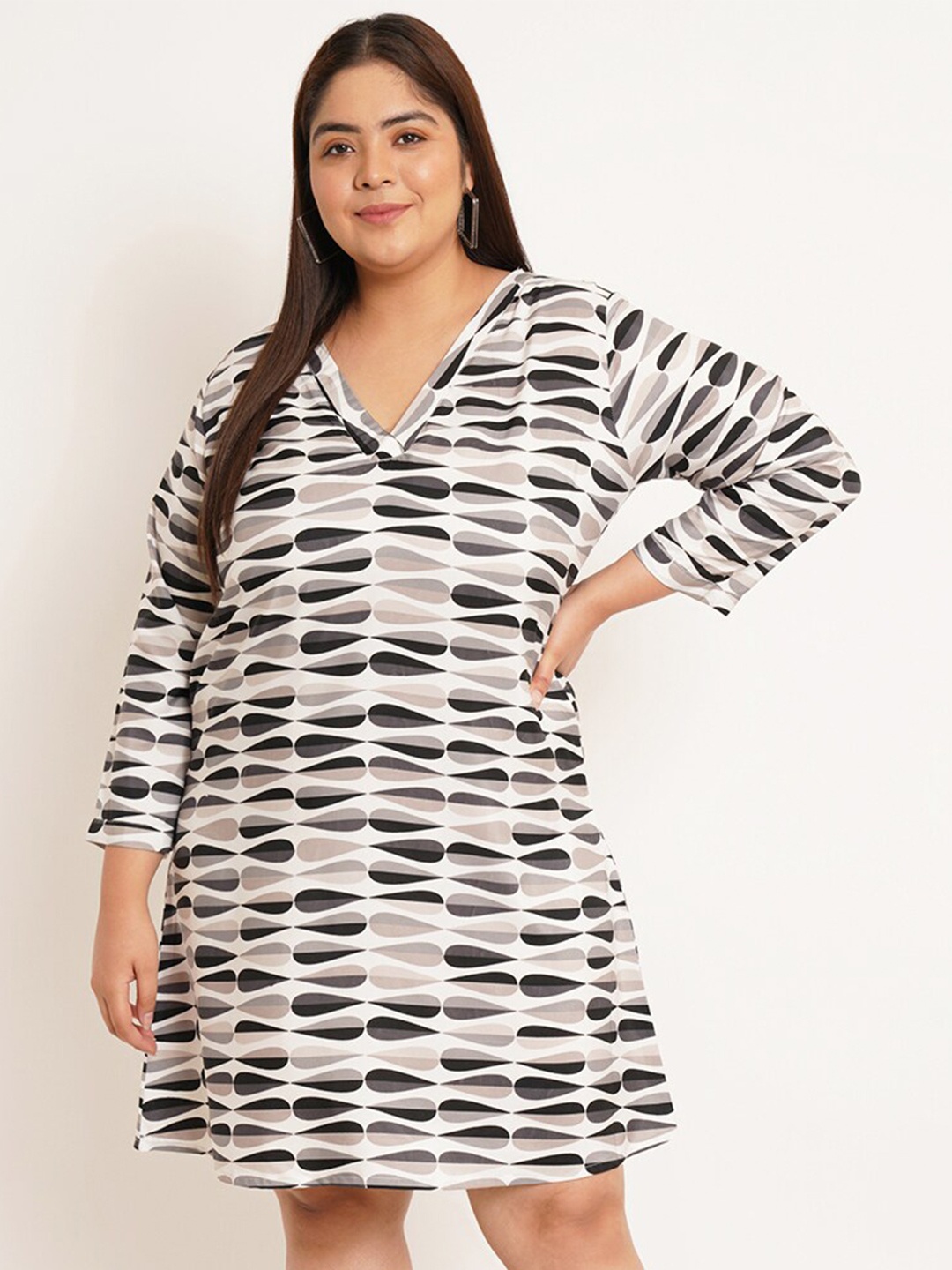 

U&F Beyond Plus Size Conversational Printed V-Neck A-Line Dress, White