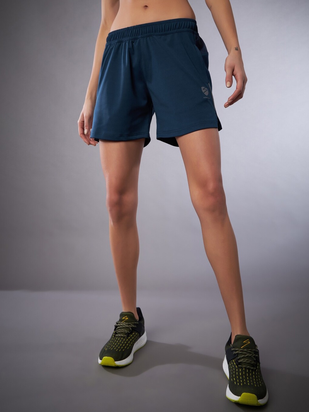 

UNPAR Women High-Rise Sports Shorts, Navy blue