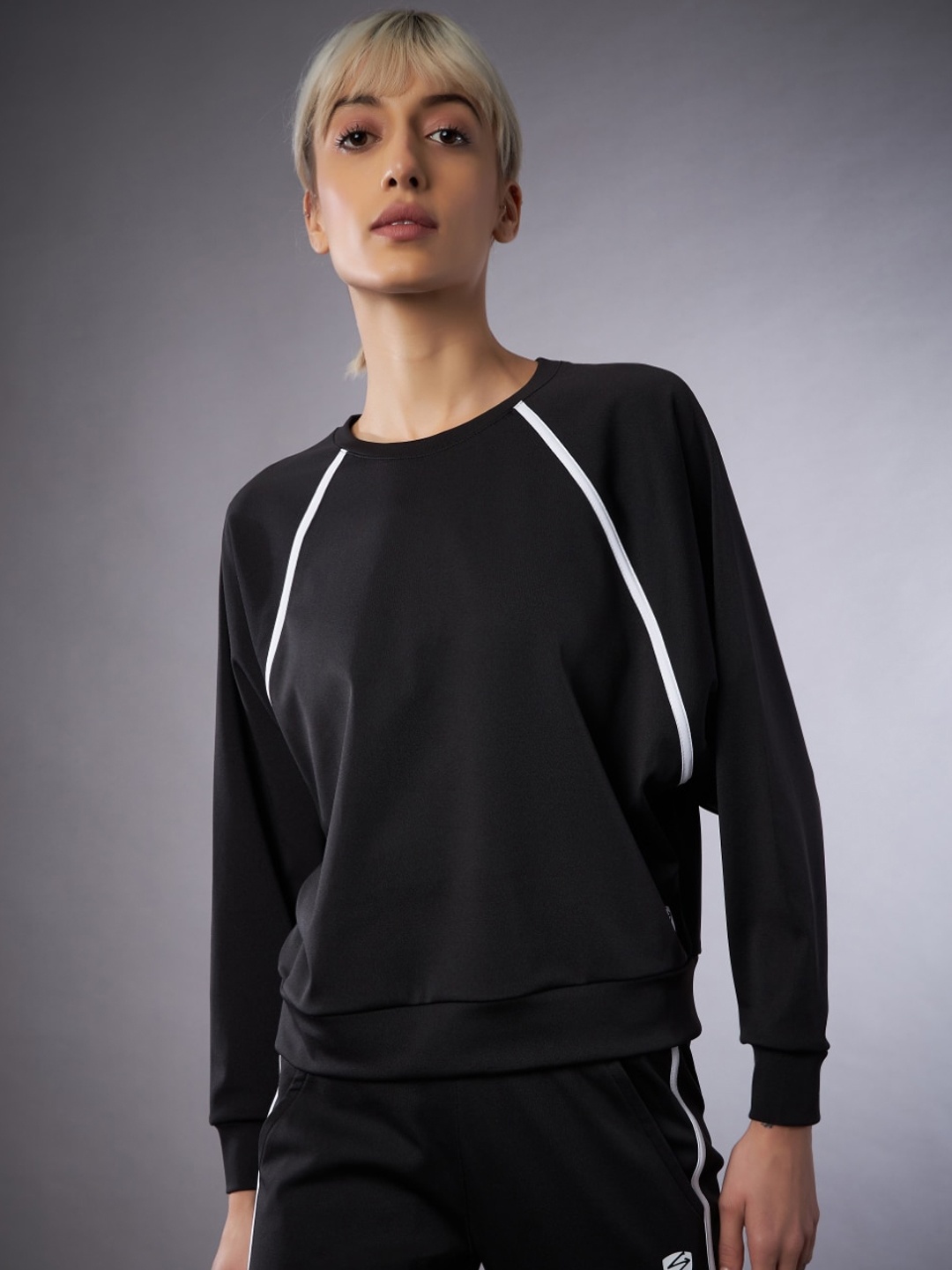 

UNPAR Round Neck Tracksuit, Black