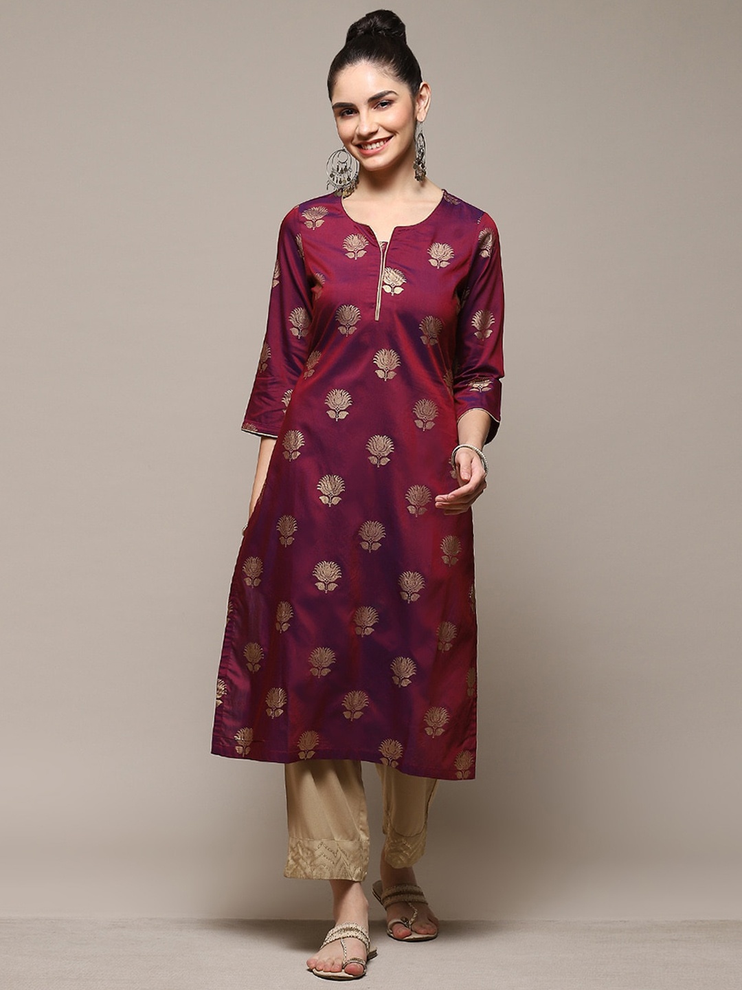 

Biba Ethnic Motifs Printed Flared Sleeves Kurta, Purple