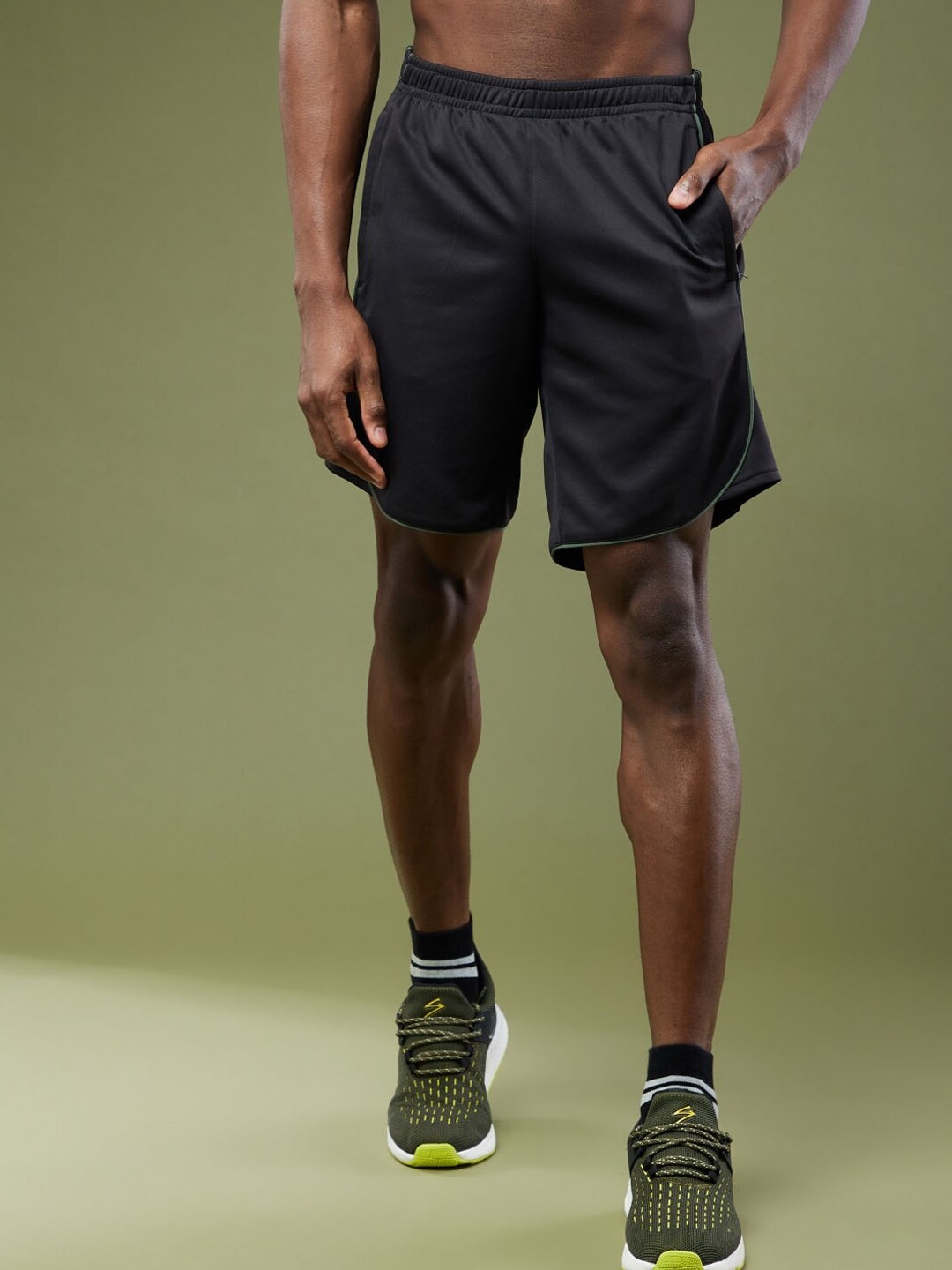 

UNPAR Men High-Rise Sports Shorts, Black