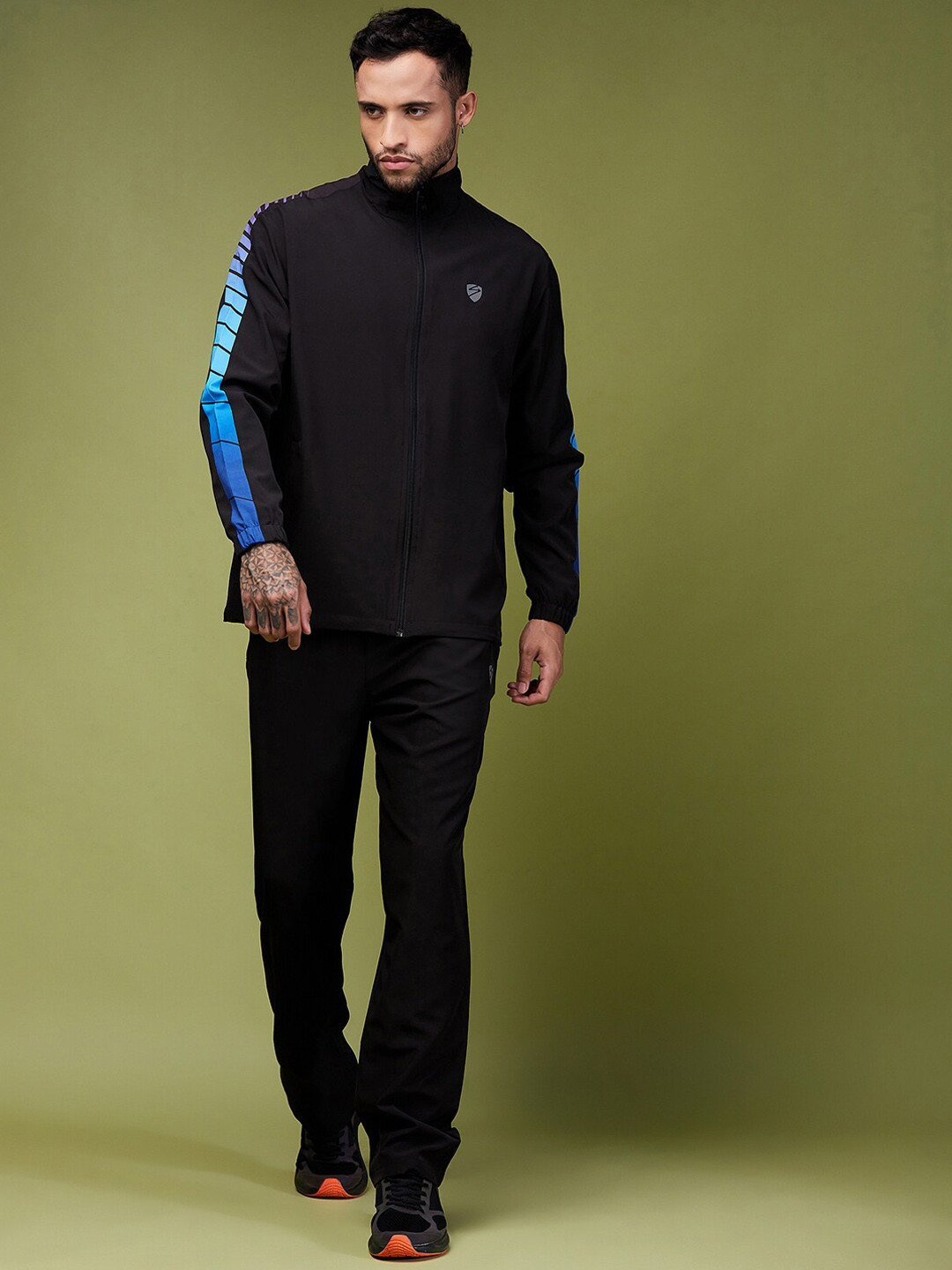 

UNPAR Ulta Light Tracksuits, Black