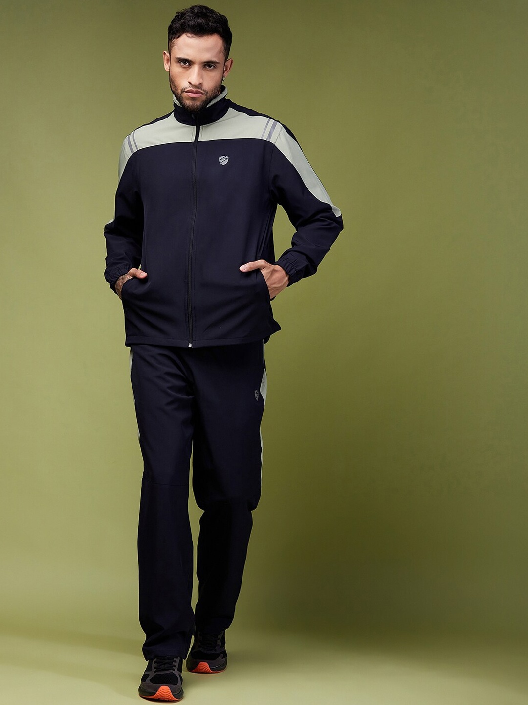 

UNPAR Men Logo Printed Tracksuits, Navy blue
