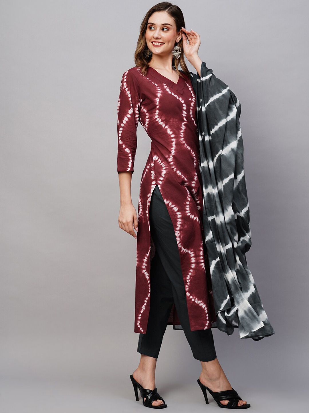 

KALINI Leheriya Printed V-Neck Kurta with Trousers & With Dupatta, Maroon