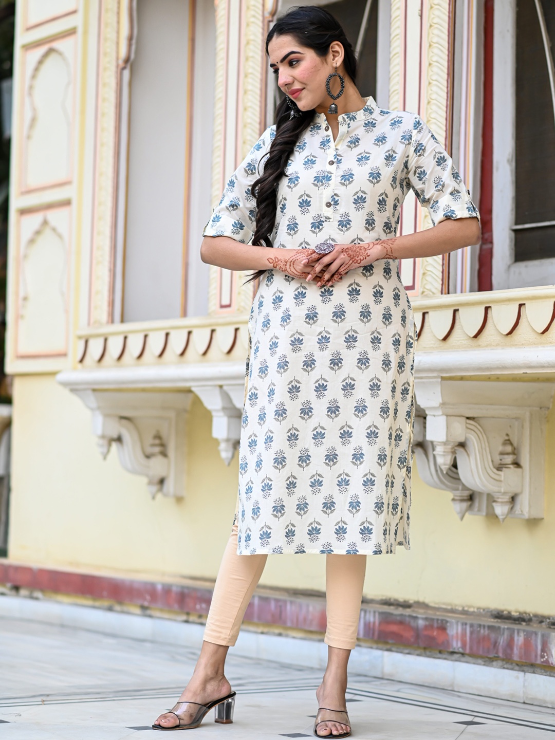 

Nishika Ethnic Motifs Printed Mandarin Collar Cotton Regular Kurta, White