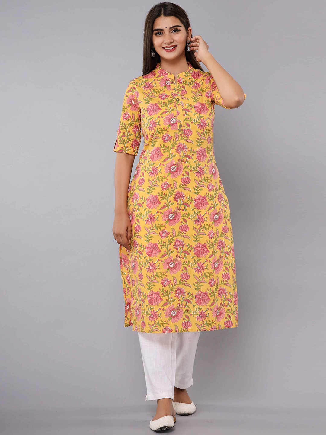 

Nishika Floral Printed Mandarin Collar Roll-Up Sleeves Cotton Regular Kurta, Yellow