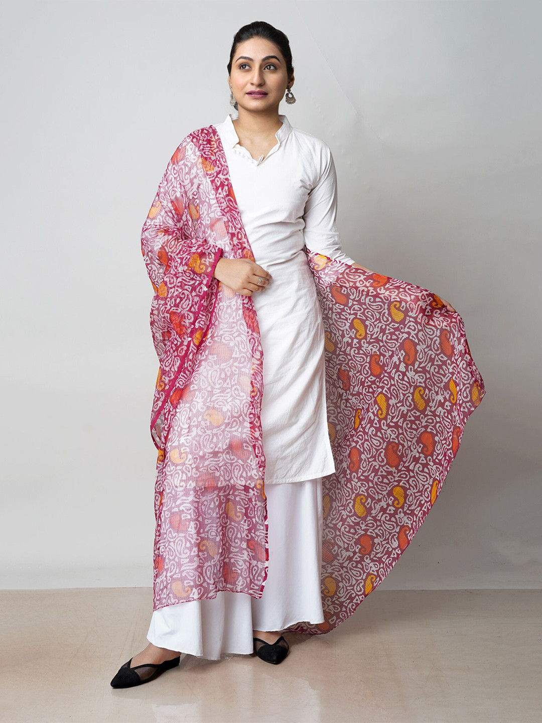 

Unnati Silks Ethnic Motifs Printed Pure Cotton Batik Dupatta, Maroon