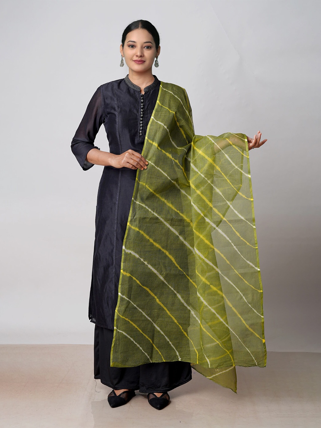 

Unnati Silks Printed Pure Cotton Tie and Dye Dupatta with Zari, Green