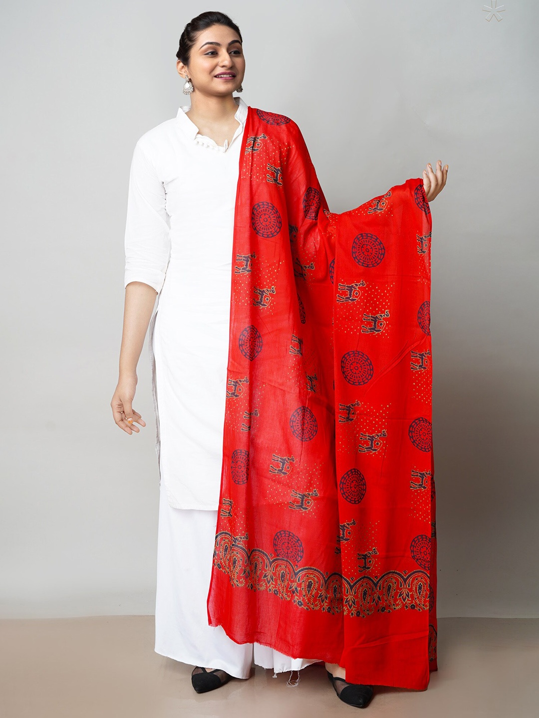 

Unnati Silks Ethnic Motifs Printed Ajrakh Pure Cotton Dupatta, Red
