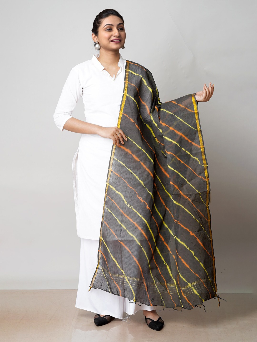 

Unnati Silks Leheriya Printed Pure Cotton Dupatta With Zari, Green