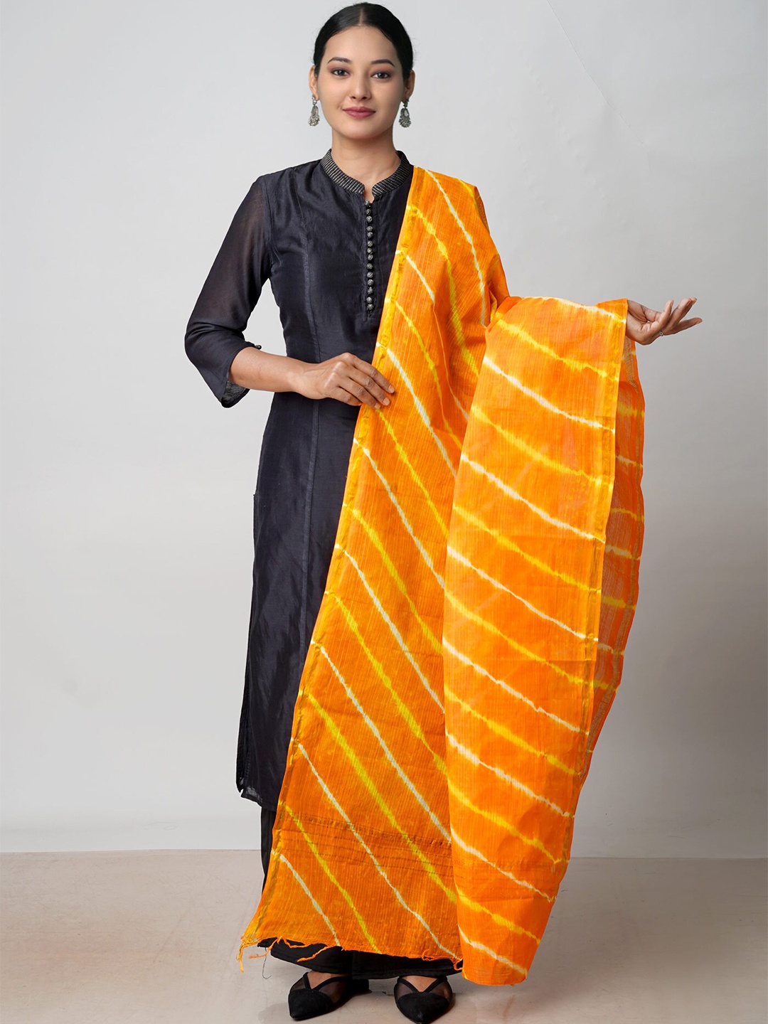 

Unnati Silks Striped Pure Cotton Zari Dupatta, Orange