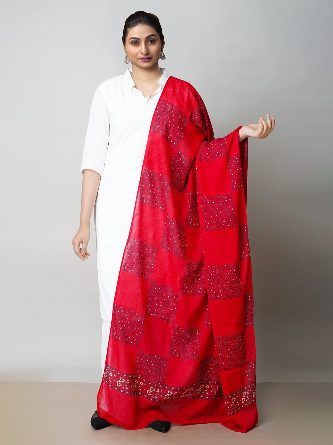 

Unnati Silks Floral Printed Pure Cotton Dupatta, Red