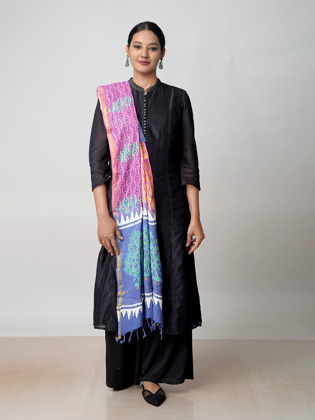 

Unnati Silks Abstract Printed Pure Cotton Dupatta, Pink