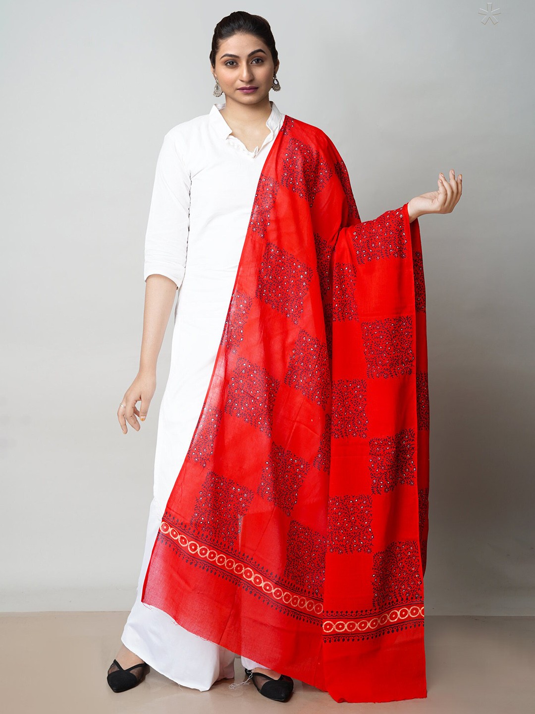 

Unnati Silks Floral Printed Pure Cotton Dupatta, Red
