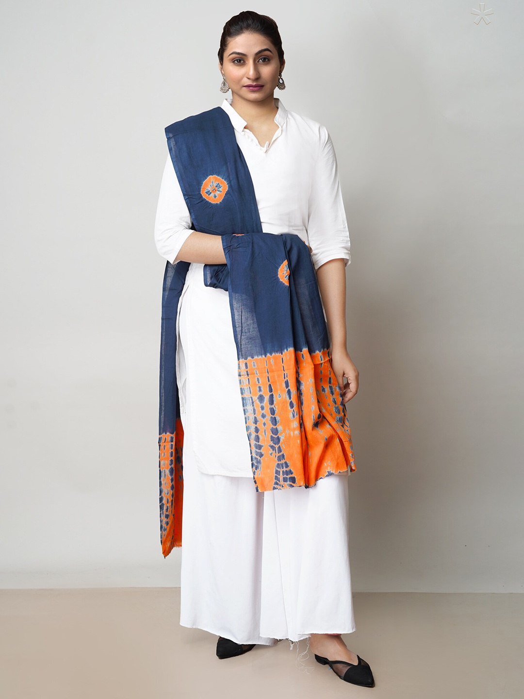 

Unnati Silks Tie and Dye Pure Cotton Dupatta, Navy blue