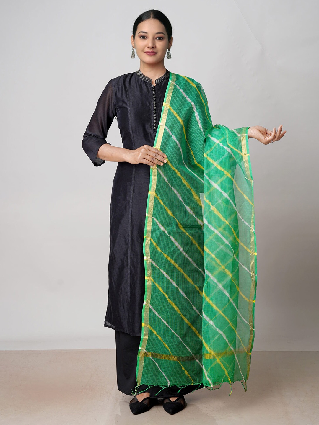 

Unnati Silks Printed Pure Cotton Tie and Dye Dupatta with Zari, Green