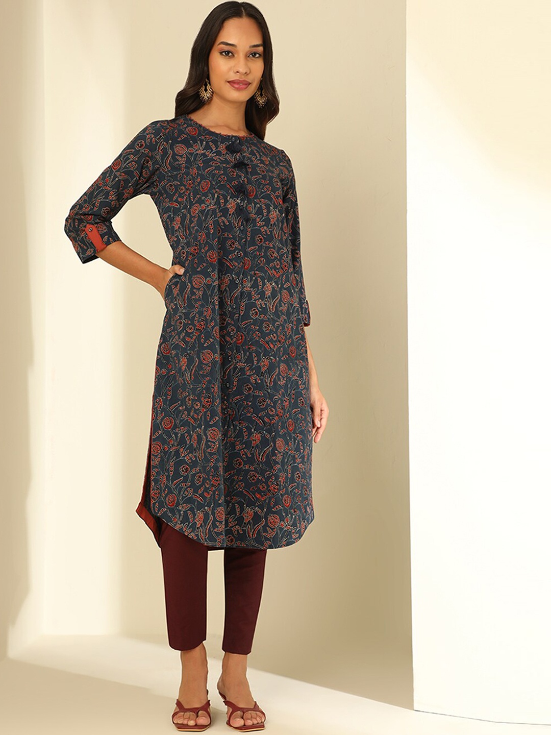 

Taneira Floral Printed High Low Cotton Kurta, Navy blue
