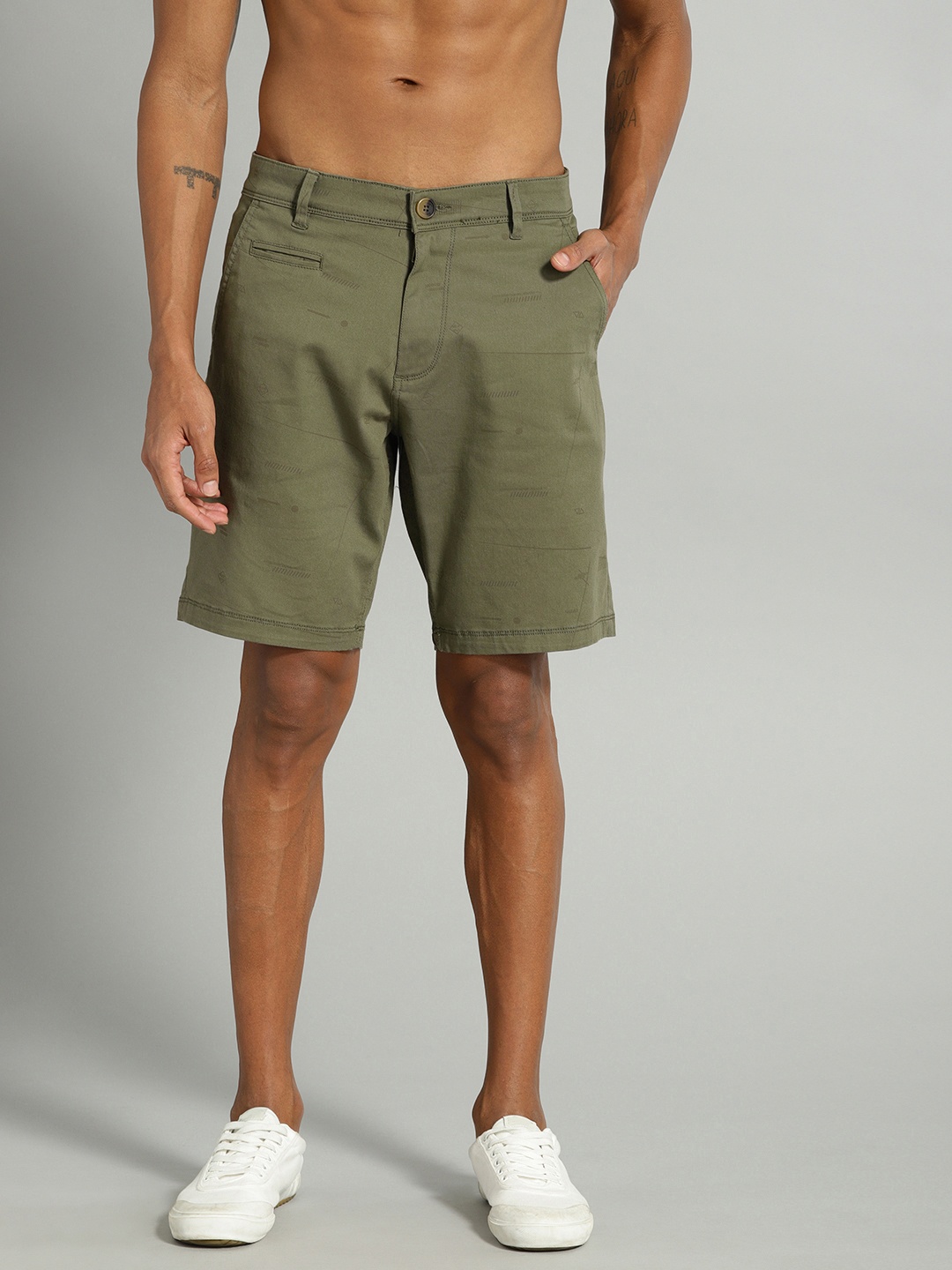 

Roadster Men Olive Green Printed Chino Shorts