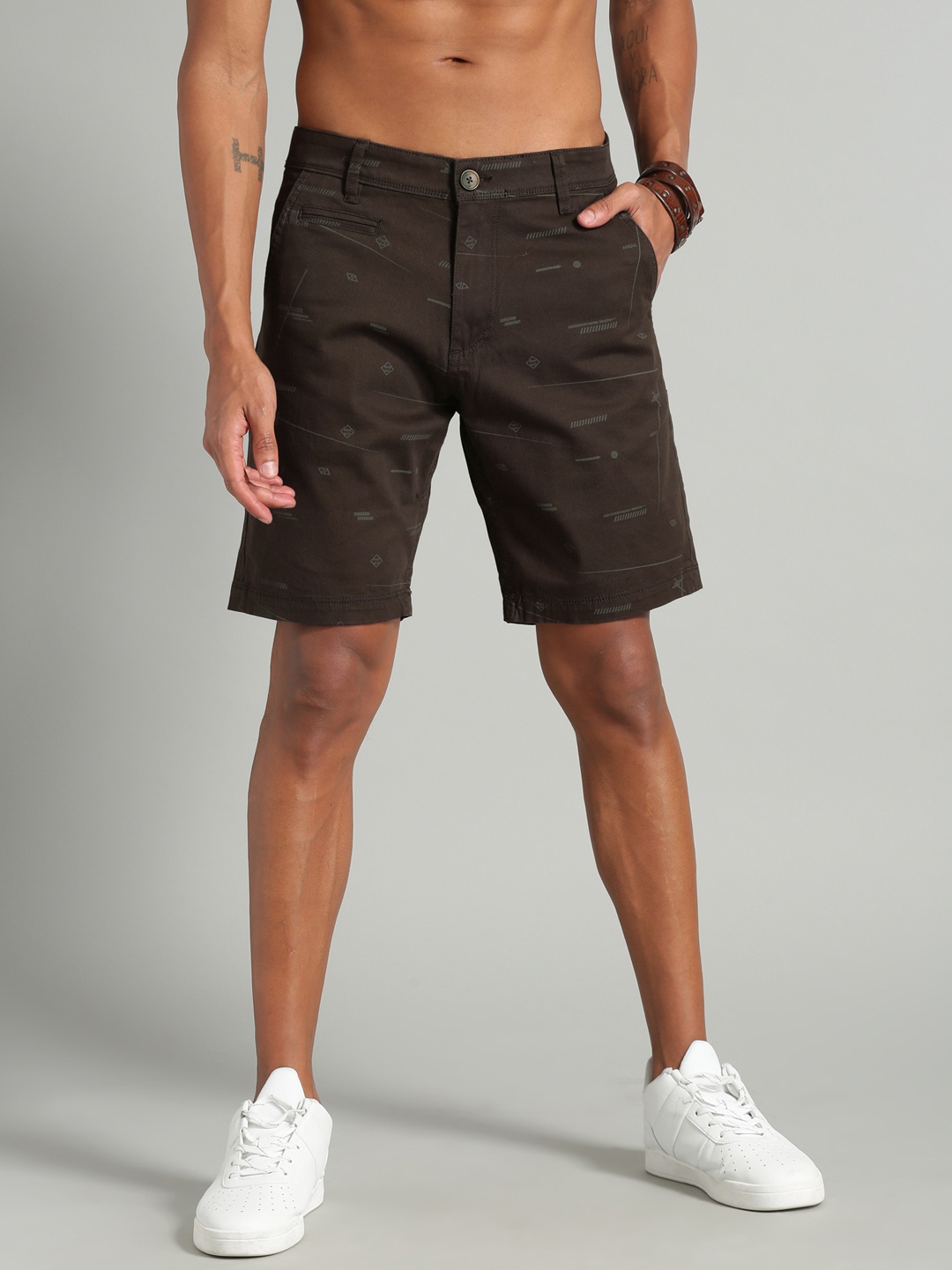 

Roadster Men Olive Brown Printed Regular Fit Chino Shorts