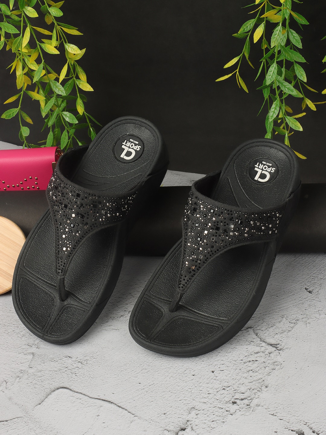

Carlton London sports Embellished Open Toe Flats, Black