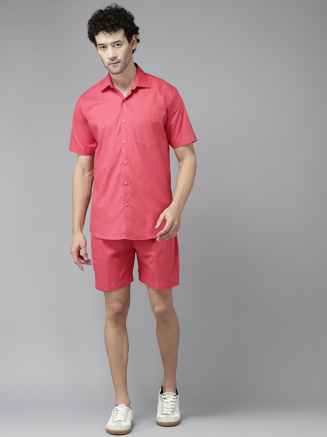 

Shaftesbury London Men Solid Shirt with Shorts, Red
