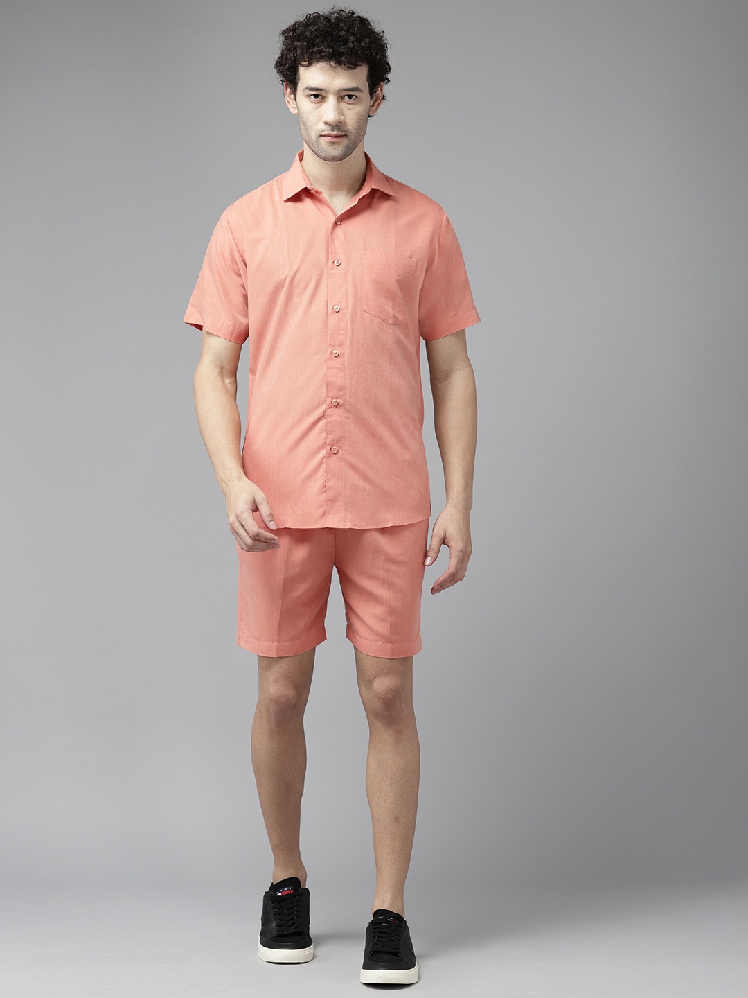 

Shaftesbury London Men Solid Shirt with Shorts, Orange
