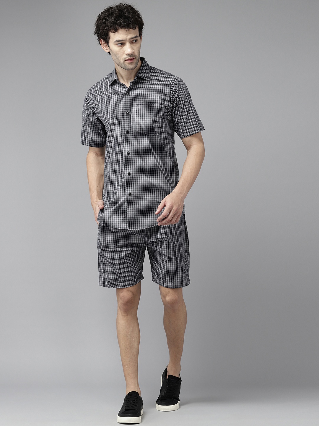 

Shaftesbury London Men Checked Shirt with Shorts, Navy blue