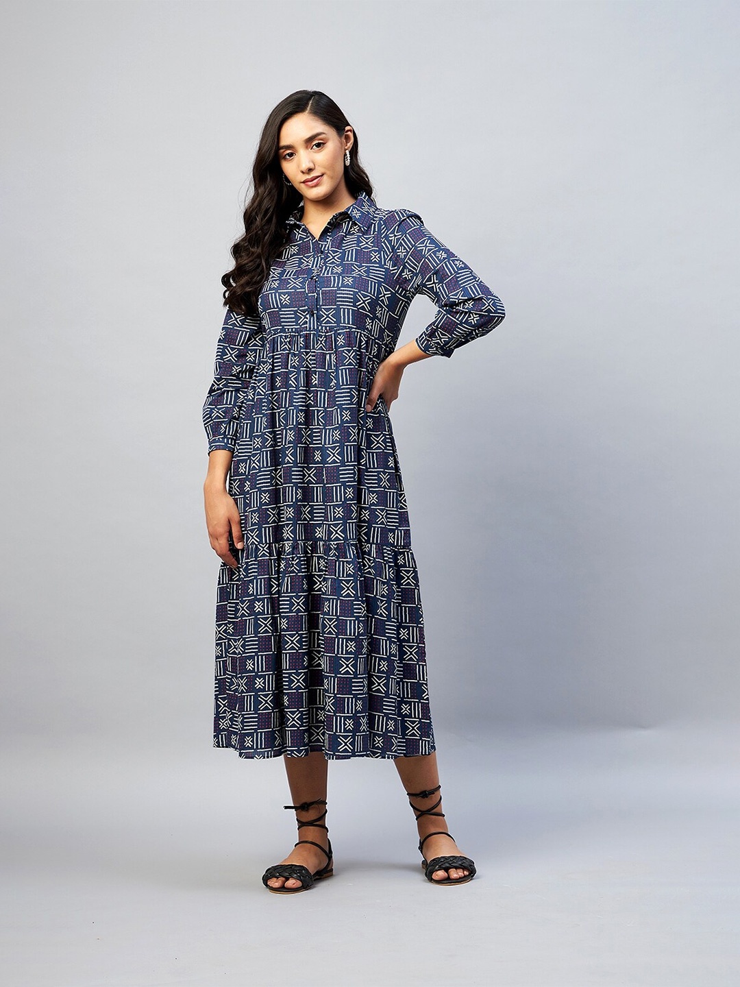 

DELAN Navy Geometeric Printed Shirt Collar Gathered &Pleated Cotton Fit &Flare Midi Dress, Navy blue