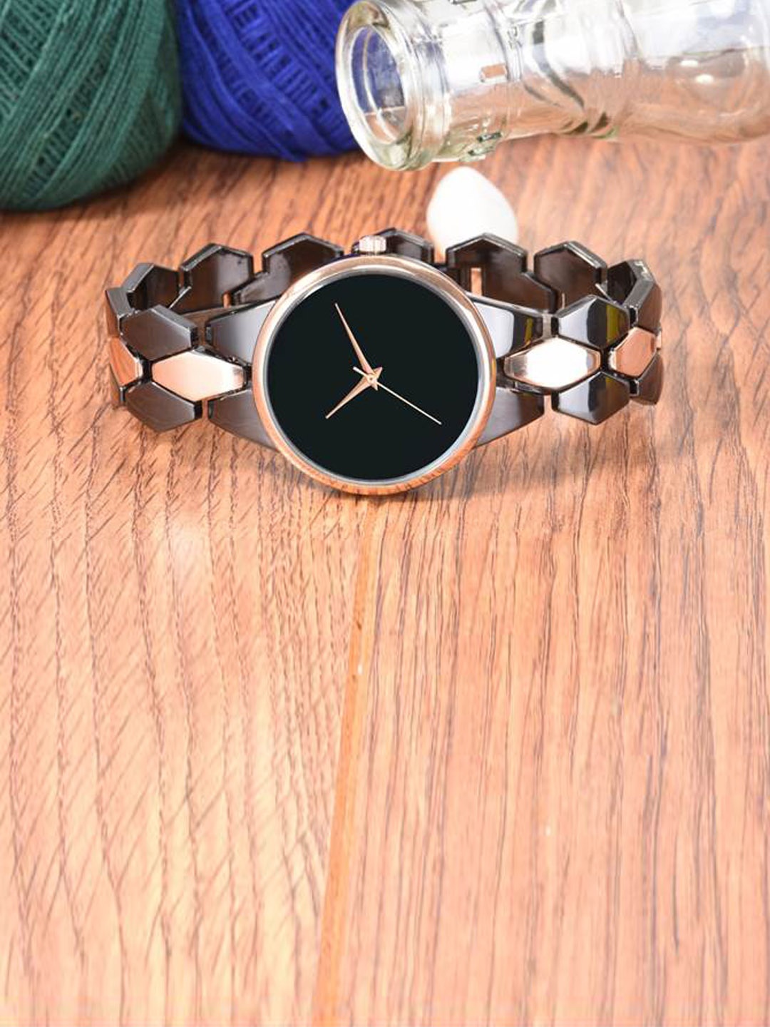 

Duke Women Dial & Straps Analogue Watch DK7001RW02C, Black