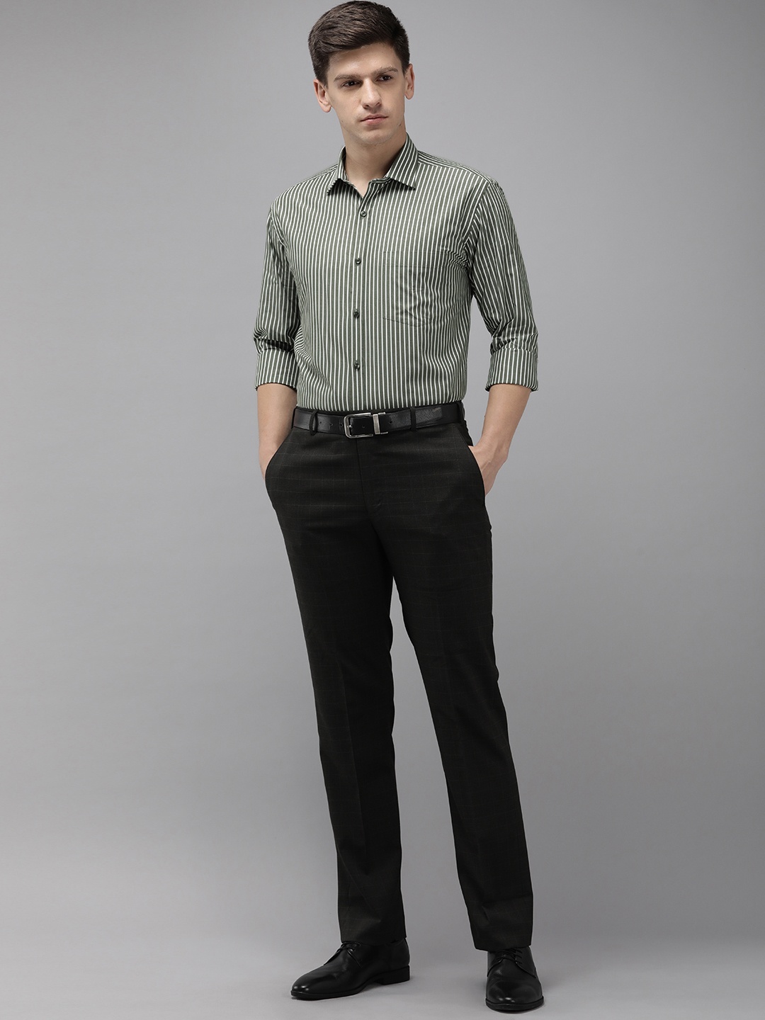 

Park Avenue Pure Cotton Vertical Striped Slim Fit Formal Shirt, Green