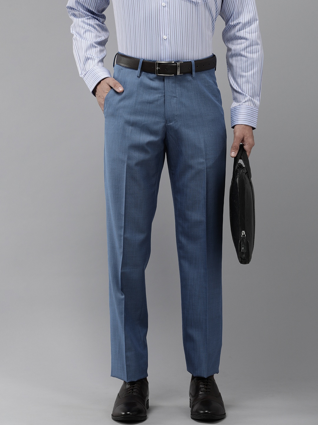

Van Heusen Men Custom Fit Formal Trousers, Blue