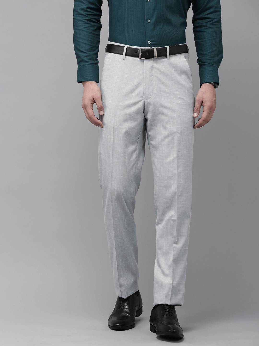 

Van Heusen Men Custom Fit Formal Trousers, Grey