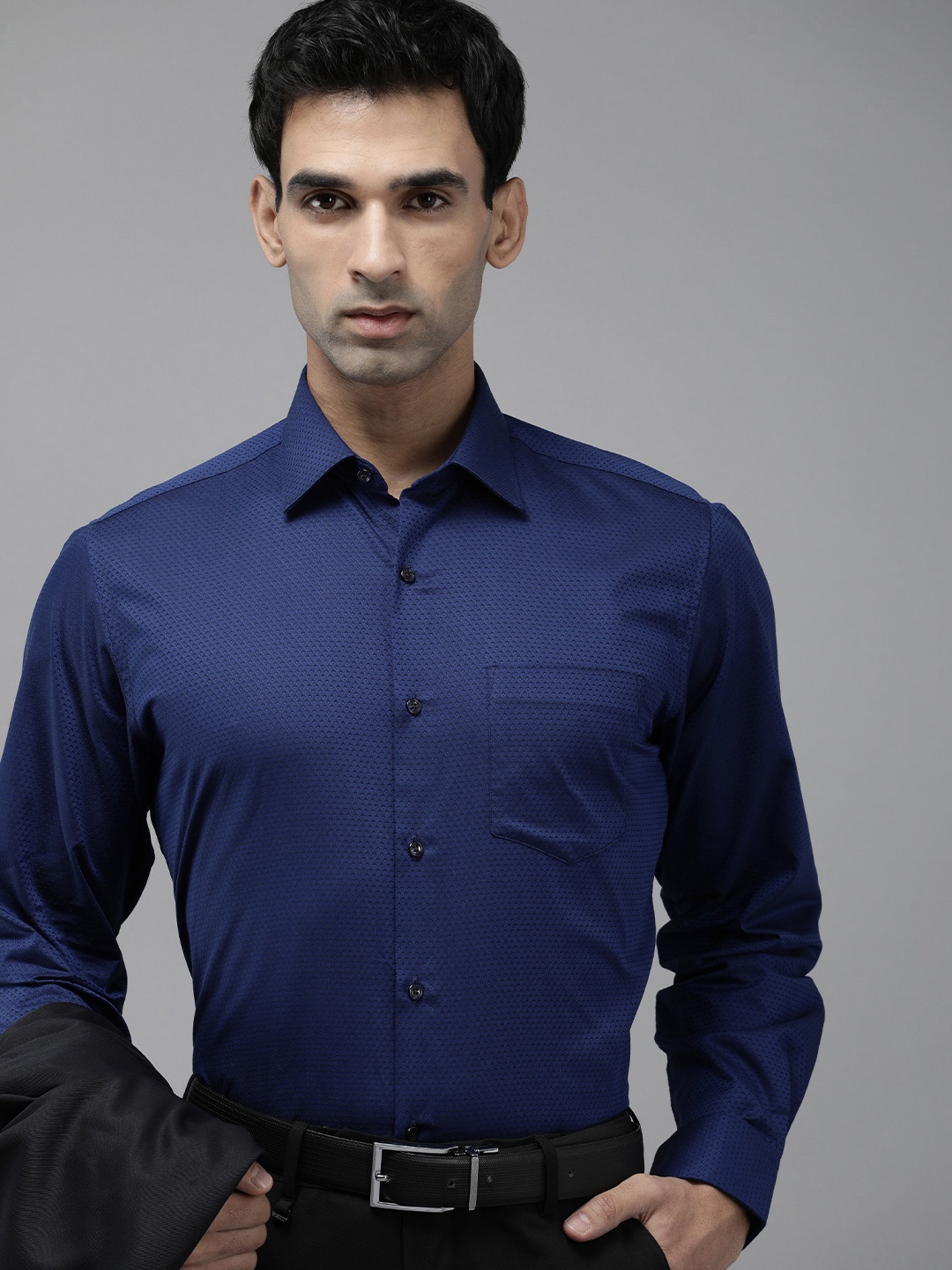 

Van Heusen Custom Textured Pure Cotton Formal Shirt, Navy blue